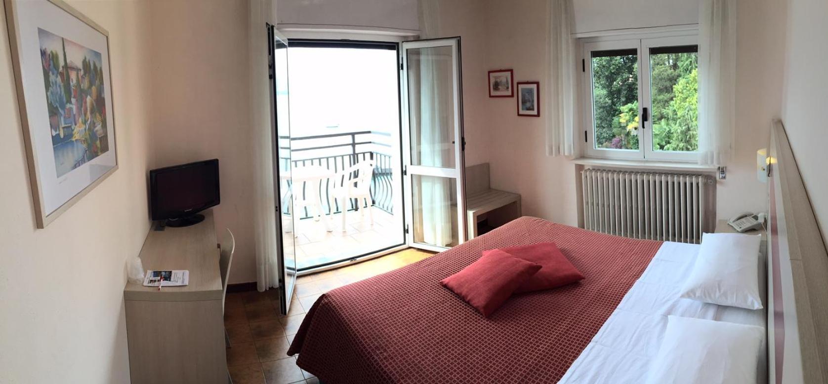 Albergo Riva Reno Di Leggiuno 部屋 写真