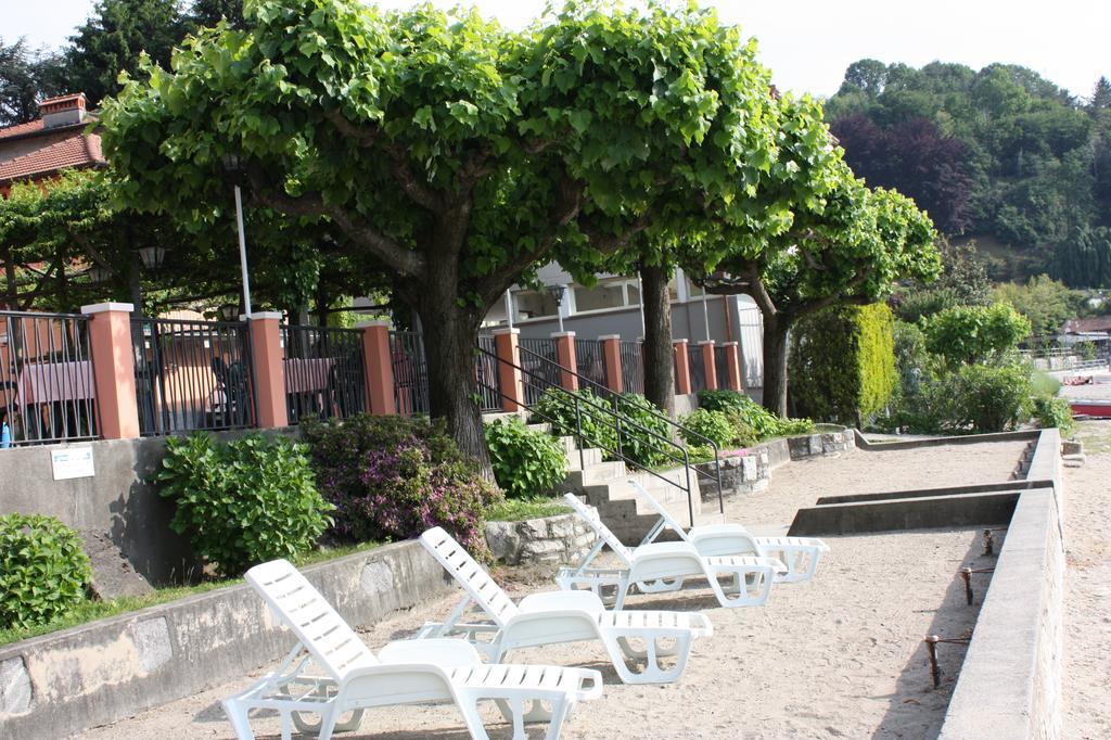 Albergo Riva Reno Di Leggiuno エクステリア 写真